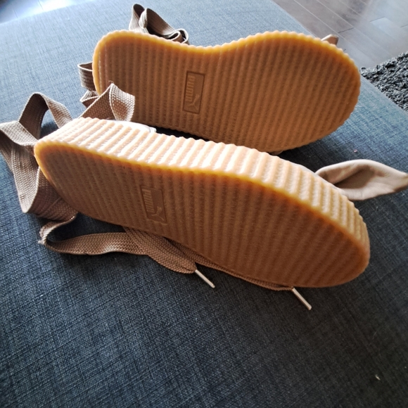 FENTY bY RIHANNA x Puma Women's Tan Platform Lace Up Bow Sandals Size 7 - Picture 4 of 6